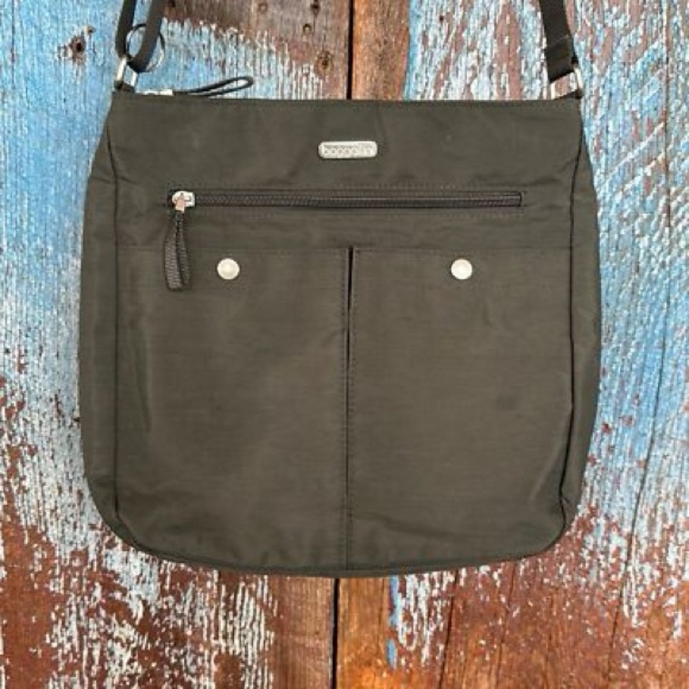 Baggallini Olive Green Crossbody Bag - Compact Everyday Carry